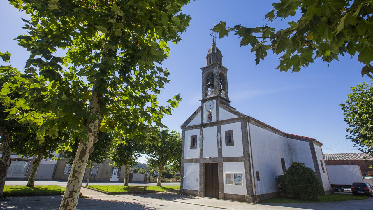 La iglesia de A Agualada de templo parroquial a santuario La iglesia de A Agualada de templo parroquial a santuario